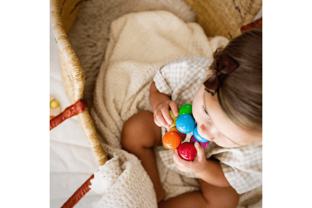 Magica Wooden Clutching Toy